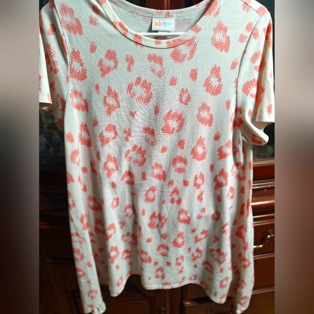Lularoe Melissa top
